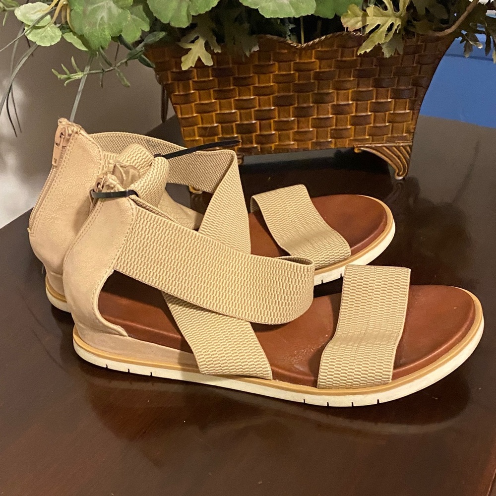 Elegant Tan Sandals for Women